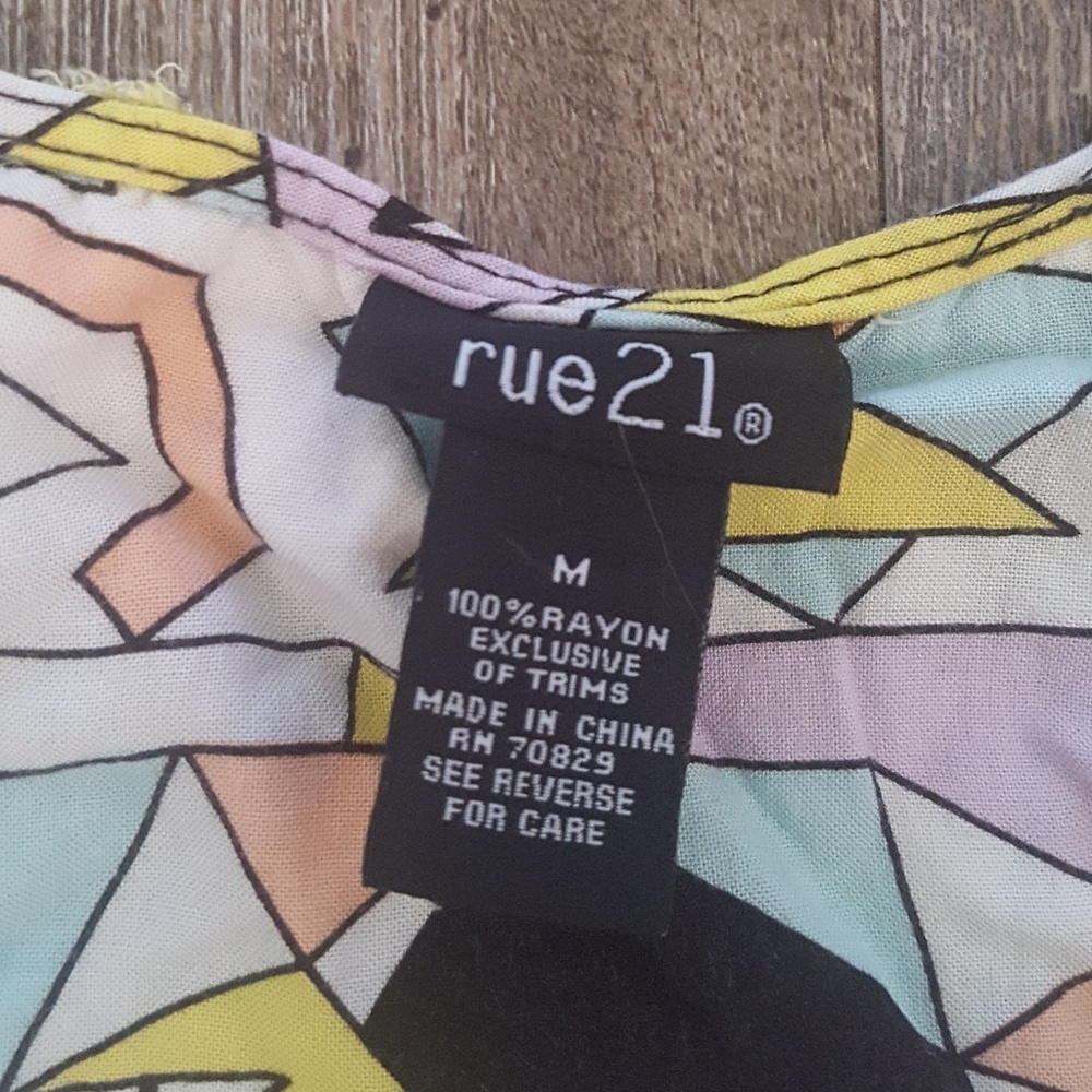 Rue21 tank - Picture 3 of 3
